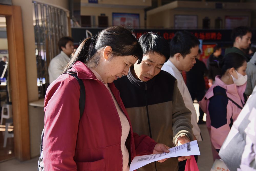 记者手记：“春城”招聘会的变与不变(图2)