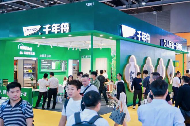 广州定制家居展暨轻高定展盛大开幕于变局中开新局感受定制+开年大展首日火爆现场(图6)
