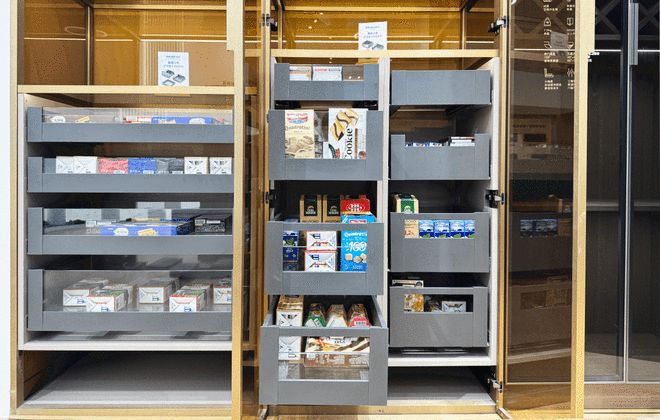 网易家居主编设计师于艳探展思造展厅：解码高端五金如何重塑家居美学新范式(图6)