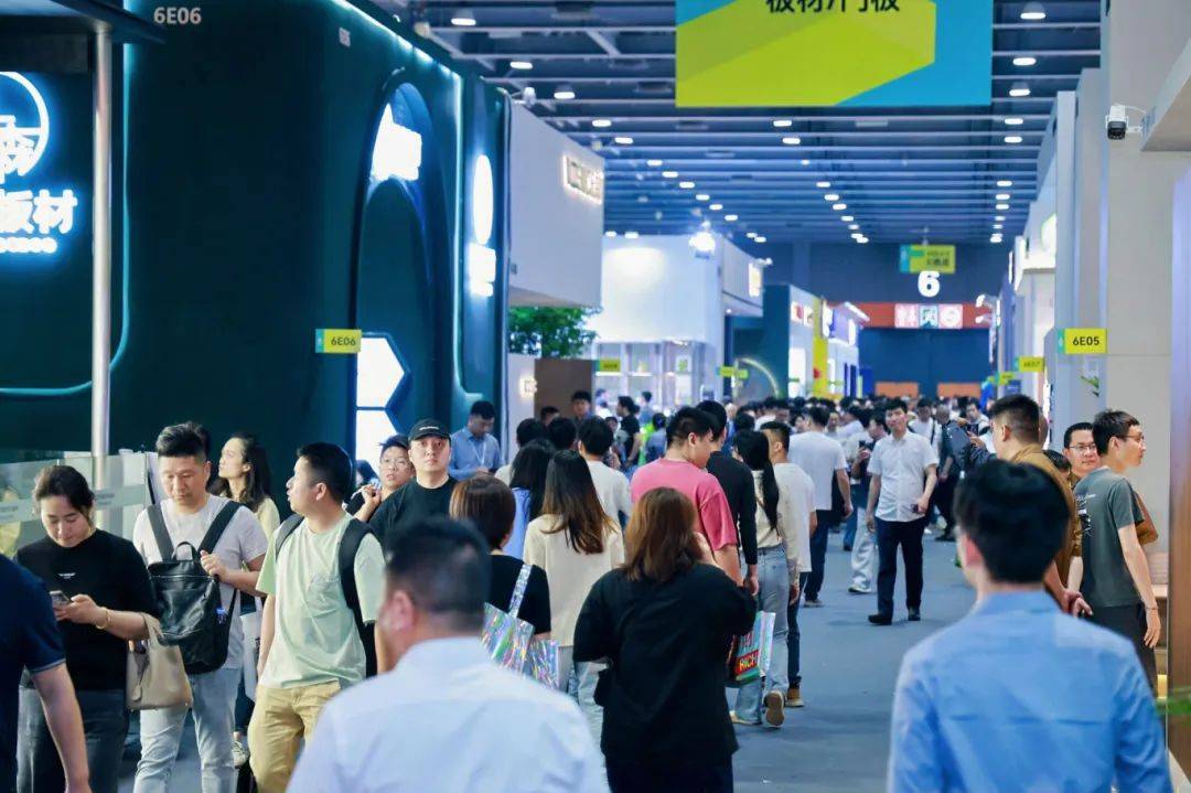 家居行业展会季：名家具展深圳设计周中国家博会上海建博会广州定制家博亚体育平台居展的趋势与洞察(图4)