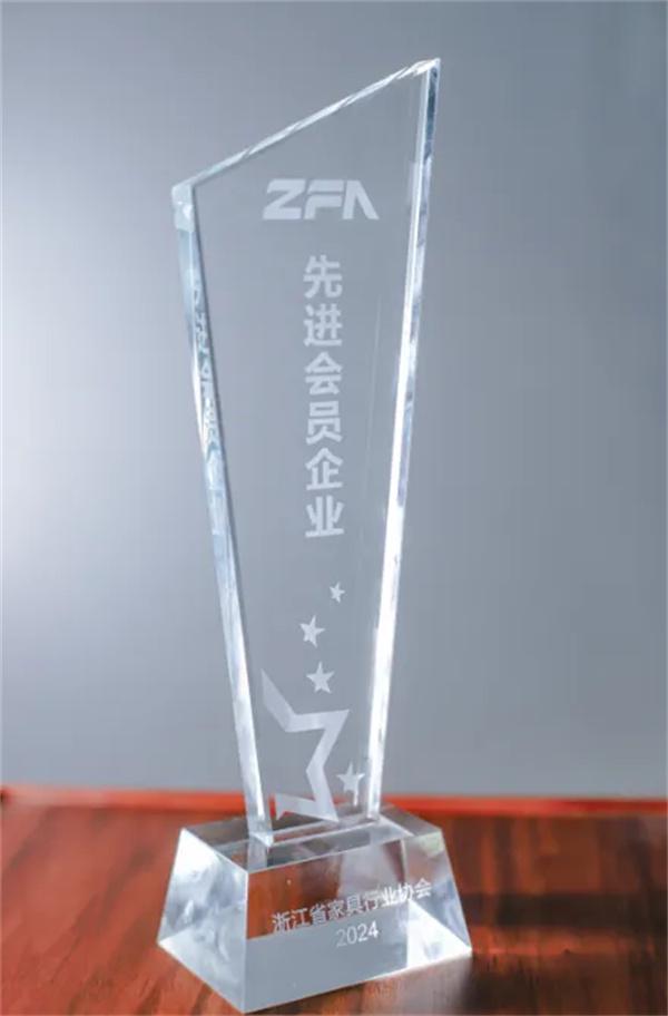 李忠信红木三月荣光 大国匠心再绽芳华民族品牌名声大振(图8)