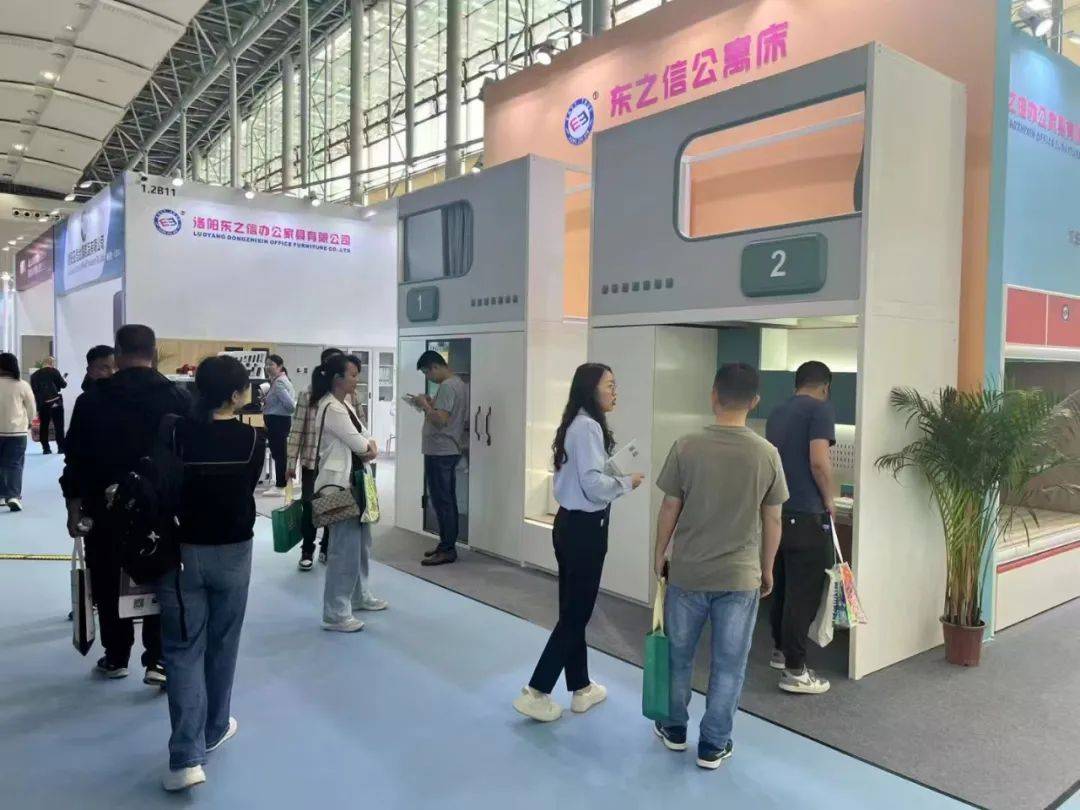  刚刚寇店镇钢制家具企业亮相第55届中国(广州)国际家具博览会